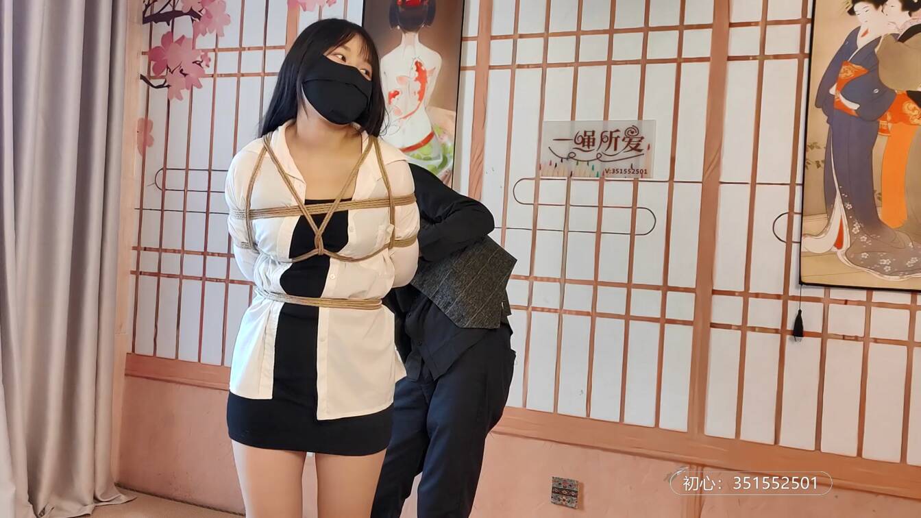 JS原创，白色衣服很好看！